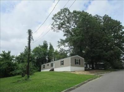 Photo 2 of 20 of home located at 76 Heathermoore Cir Moody, AL 35004