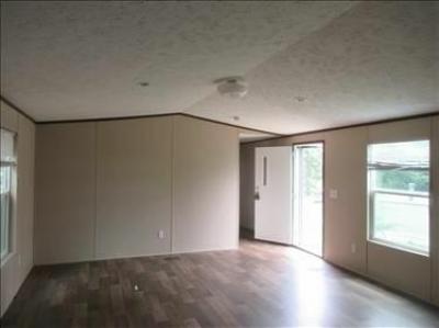 Photo 3 of 20 of home located at 76 Heathermoore Cir Moody, AL 35004