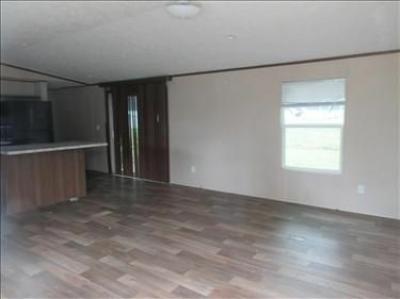 Photo 4 of 20 of home located at 76 Heathermoore Cir Moody, AL 35004