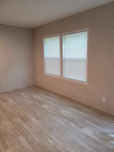 Photo 5 of 13 of home located at 127 Asmond Park Ln Saint Matthews, SC 29135