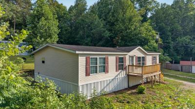 Mobile Home at 137 Morrison Subdivi Oakdale, TN 37829