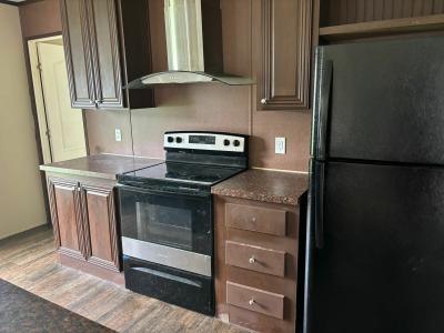 Photo 3 of 8 of home located at 1A Mcmichael Park Ln Hooks, TX 75561