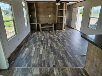 Photo 3 of 24 of home located at 14258 Airline Hwy Gonzales, LA 70737