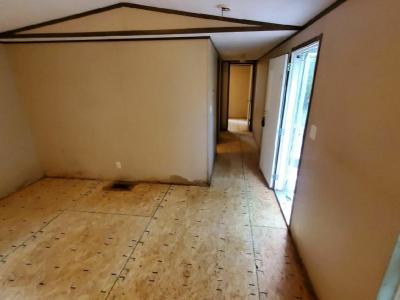 Photo 5 of 10 of home located at 326 Valleyview St Gun Barrel City, TX 75156