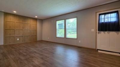 Photo 5 of 31 of home located at 43 Sanshirl Dr Benton, KY 42025