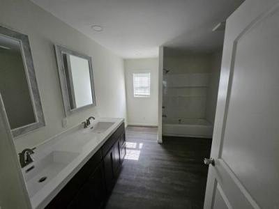 Photo 4 of 14 of home located at 575 Yancey Rd Rossville, TN 38066