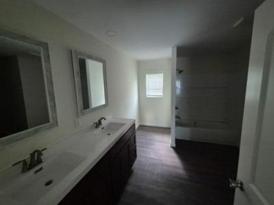 Photo 5 of 14 of home located at 575 Yancey Rd Rossville, TN 38066