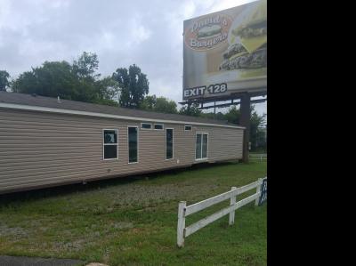 Photo 2 of 18 of home located at 25898 I-30 Frontage Rd Bryant, AR 72022