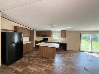 Photo 5 of 12 of home located at 15743 U.s. 59 Splendora, TX 77372