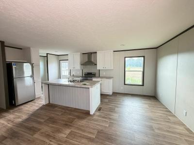 Photo 4 of 17 of home located at 2033 Little Creek Wa Hockley, TX 77447