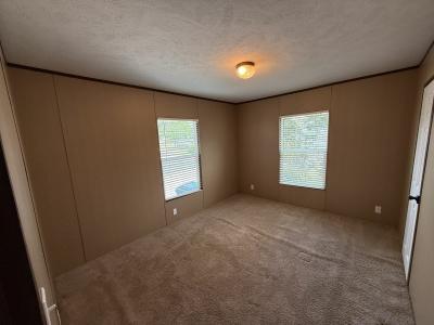 Photo 5 of 21 of home located at 12656 Claremont Cir Del Valle, TX 78617