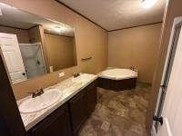 2016 SOLUTION 38SLT28603AH16 Manufactured Home