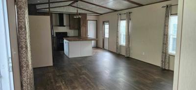 Photo 3 of 15 of home located at 25898 I-30 Frontage Rd Bryant, AR 72022