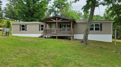 Mobile Home at 690 Huff School Rd McKee, KY 40447