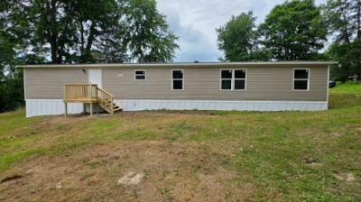 Photo 3 of 17 of home located at 690 Huff School Rd McKee, KY 40447