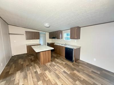 Photo 5 of 13 of home located at 2021 N Battlebell Rd Trlr 58 Highlands, TX 77562