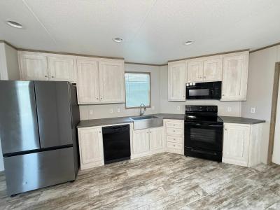 Photo 5 of 13 of home located at 50 Cotton Bayou Cir Baytown, TX 77523