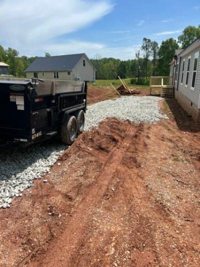 Photo 3 of 14 of home located at 348 Lynn Dr Fraziers Bottom, WV 25082