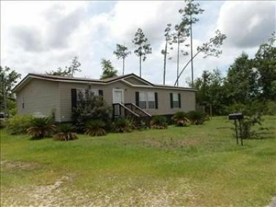 Mobile Home at 184 Springtime St Wewahitchka, FL 32465