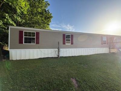 Photo 4 of 21 of home located at 220 Monday Rd Lot 60 Corryton, TN 37721