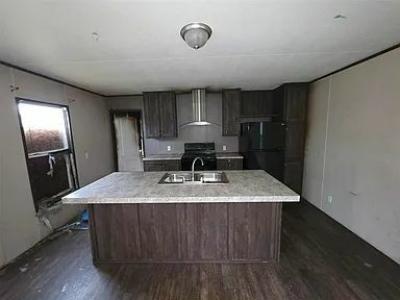 Photo 2 of 11 of home located at 420 E Douglas St Earlsboro, OK 74840