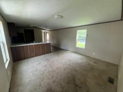 Photo 3 of 13 of home located at 533 Greensville Rd Lumberton, NC 28358