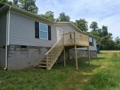 Mobile Home at 1150 Hillview Dr Huntington, WV 25702