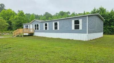 Photo 2 of 12 of home located at 89 Tower Road Corbin, KY 40701