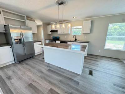 Photo 5 of 18 of home located at 1670 Goodfield Rd Decatur, TN 37322