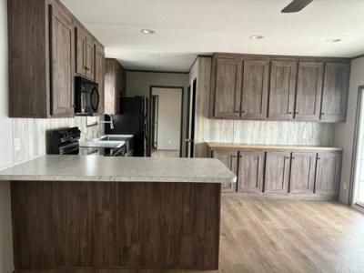 Photo 5 of 16 of home located at 10955 N 79th Ave Lot 73 Peoria, AZ 85345
