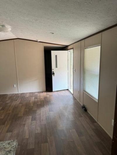 Photo 2 of 14 of home located at 134 Thomas St Heflin, AL 36264
