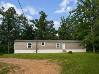 Mobile Home at 4080 Pyburns Dr Savannah, TN 38372