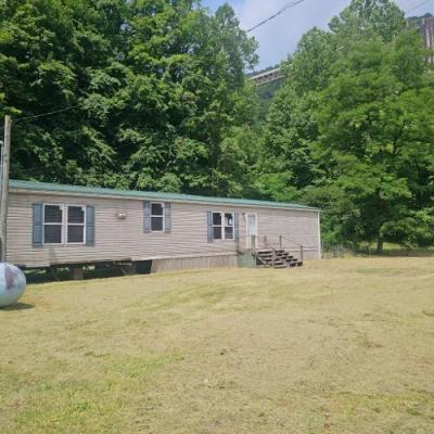 Photo 3 of 11 of home located at 16120 Us Route 60 Milton, WV 25541