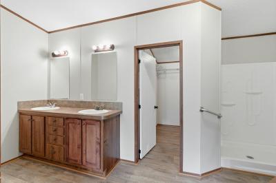 Photo 4 of 18 of home located at 17296 Oak Dr Lindale, TX 75771