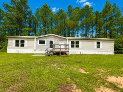 Mobile Home at 19 Willow Dr McHenry, MS 39561