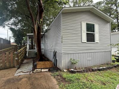 Mobile Home at 12715 Aspen Dr Pinehurst, TX 77362