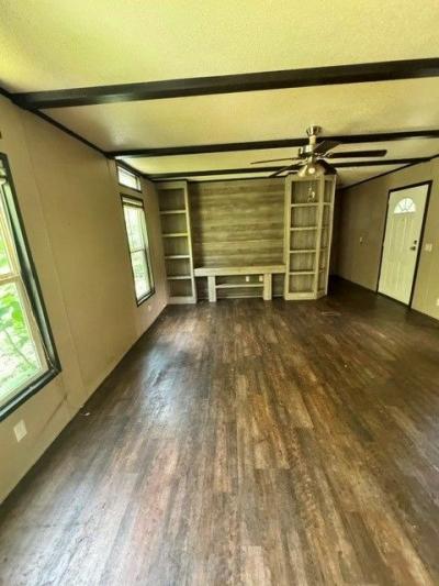 Photo 3 of 12 of home located at 9274 County Road 3418 Brownsboro, TX 75756