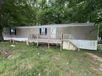 Mobile Home at 744 Bishop Rd Glasgow, KY 42141