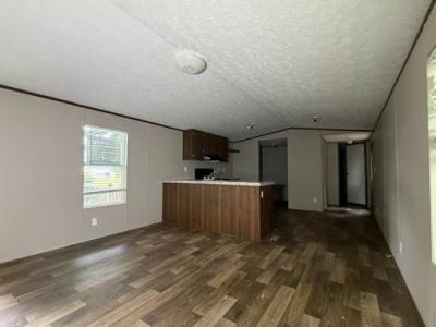 Photo 4 of 18 of home located at 744 Bishop Rd Glasgow, KY 42141