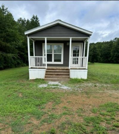 Photo 2 of 12 of home located at 16071 Old Greensboro Road Moundville, AL 35474