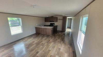 Photo 2 of 11 of home located at 12547 E Skelly Dr Tulsa, OK 74128