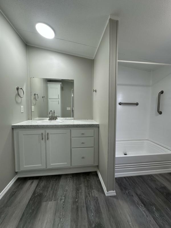 2002 SKYL 7203CT Mobile Home