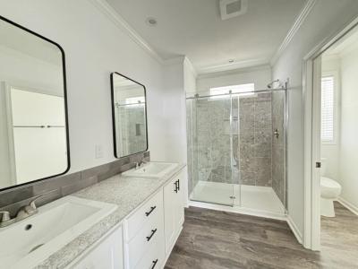 Photo 5 of 11 of home located at 34858 Minnow Lane Zephyrhills, FL 33541