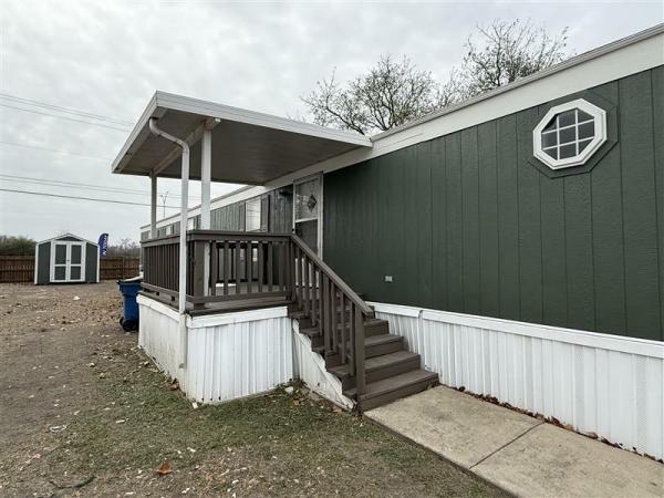 Photo 1 of 2 of home located at 9605 W Us Highway 90 Lot #315 San Antonio, TX 78245