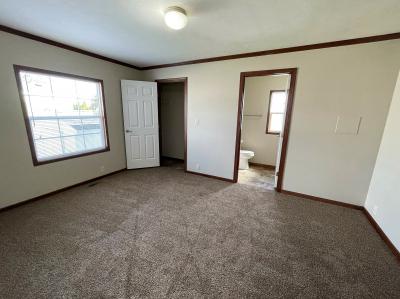 Photo 4 of 10 of home located at 5061 Kenway Ct N Sterling Heights, MI 48310