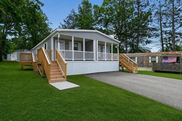 2026 Redman Homes 007RENW-1452H21D1AD2  Home