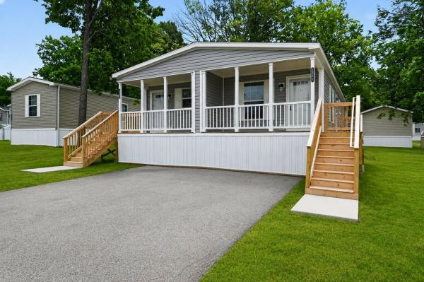 2026 Redman Homes 007RENW-1452H21D1AD2  Home