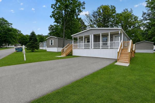 2026 Redman Homes 007RENW-1452H21D1AD2  Home