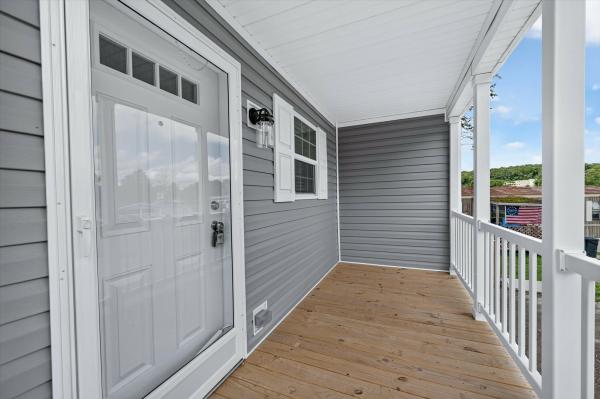 2026 Redman Homes 007RENW-1452H21D1AD1  Home
