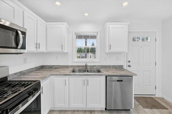 2026 Redman Homes 007RENW-1452H21D1AD1  Home